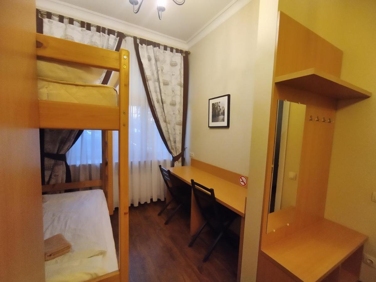 Belokorichi Hotell Kiev Exteriör bild