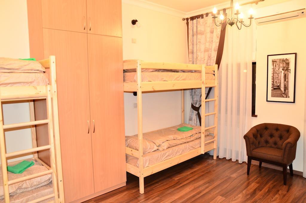 Belokorichi Hotell Kiev Exteriör bild