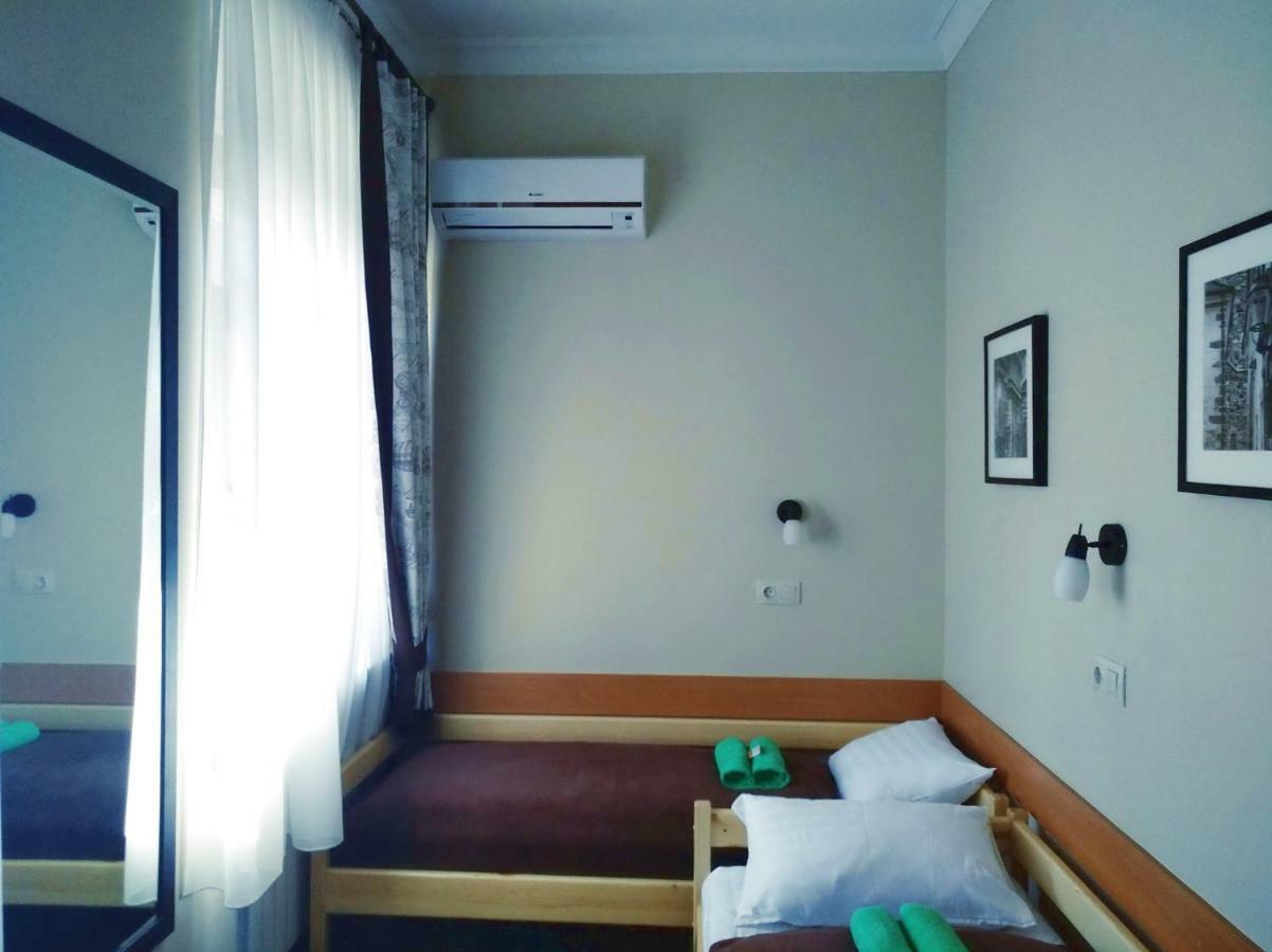 Belokorichi Hotell Kiev Exteriör bild